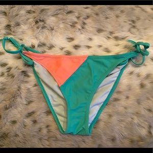 NWOT Color-block Bikini Bottoms